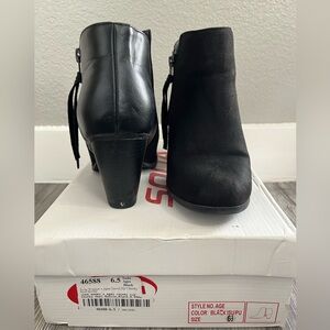 Black Heeled Boots for Women size 6.5